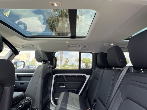New 2025 Land Rover Defender 130 S image 18