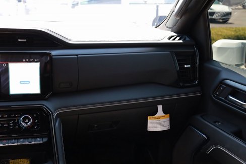 Used 2025 GMC Sierra 2500 AT4X image 26