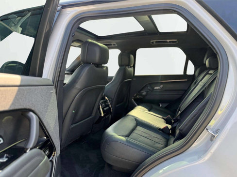 Used 2023 Land Rover Range Rover Sport SE image 11
