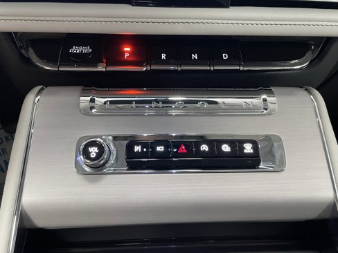 Used 2025 Lincoln Aviator Reserve w/ Equipment Group 201A image 12