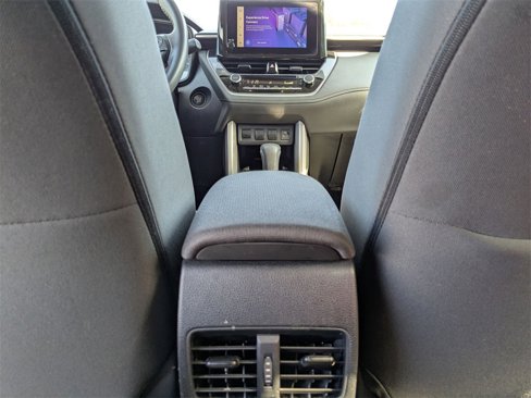 Used 2024 Toyota Corolla Cross LE image 29