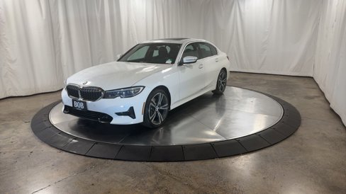 Used 2021 BMW 330i xDrive Sedan w/ Convenience Package image 4