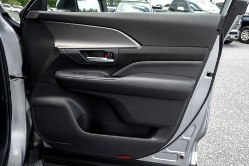 Used 2024 Toyota Grand Highlander AWD image 32