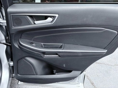 Used 2023 Ford Edge Titanium image 17
