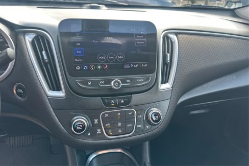 Used 2022 Chevrolet Malibu LT image 17