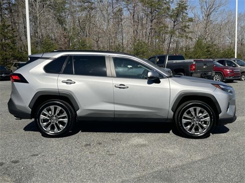 Used 2024 Toyota RAV4 XLE Premium image 8