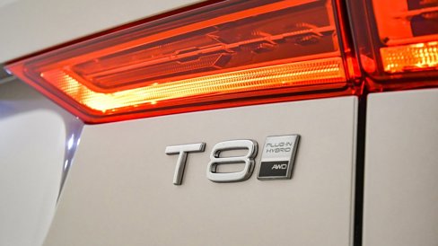 Used 2025 Volvo XC60 T8 Core w/ Protection Package Premier image 13