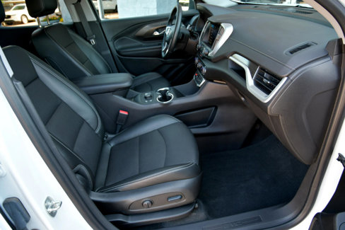 Used 2024 GMC Terrain SLT image 31
