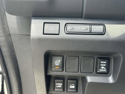 Used 2025 Nissan Frontier SV w/ SV Convenience Package image 27
