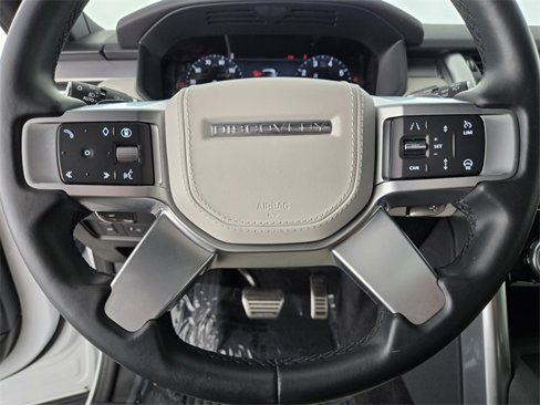 Certified 2024 Land Rover Discovery Dynamic SE image 21