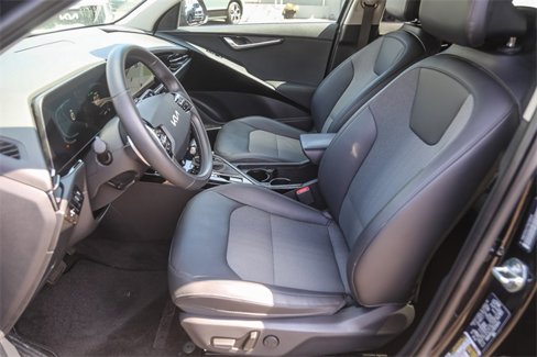 Used 2025 Kia Niro EX image 18