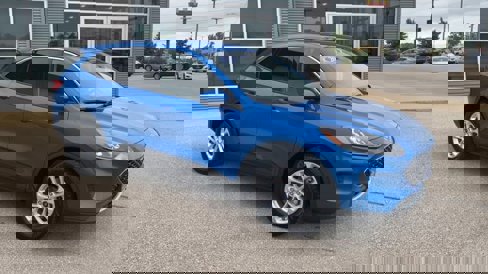Certified 2020 Ford Escape SE image 3