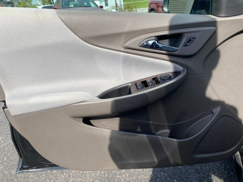 Used 2018 Chevrolet Malibu LS image 11