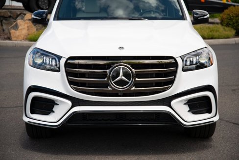Used 2025 Mercedes-Benz GLS 450 4MATIC image 10