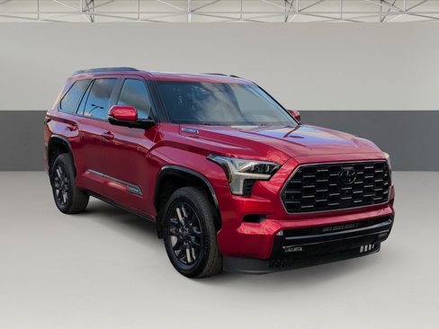 Certified 2025 Toyota Sequoia Platinum image 1
