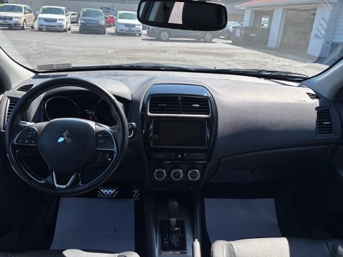 Used 2018 Mitsubishi Outlander Sport SEL image 12