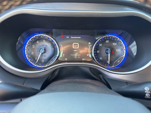 New 2025 Chrysler Voyager LX image 19