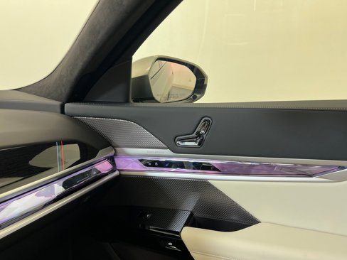 New 2026 BMW 740i w/ Executive Package image 30