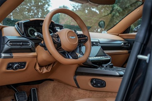 New 2025 Aston Martin Vanquish Coupe image 22