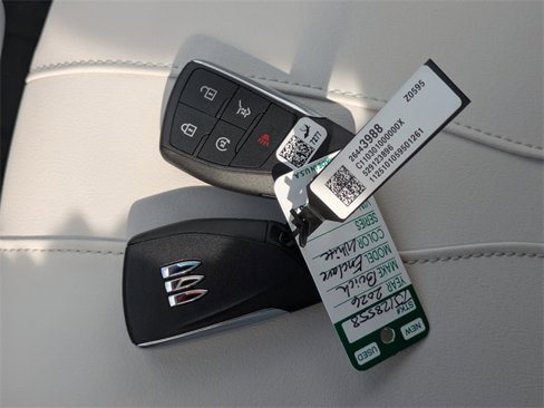 Used 2026 Buick Enclave Avenir image 37