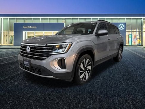 Certified 2025 Volkswagen Atlas SE image 8