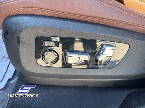 Used 2024 BMW X6 M60i w/ Dynamic Handling Package image 22