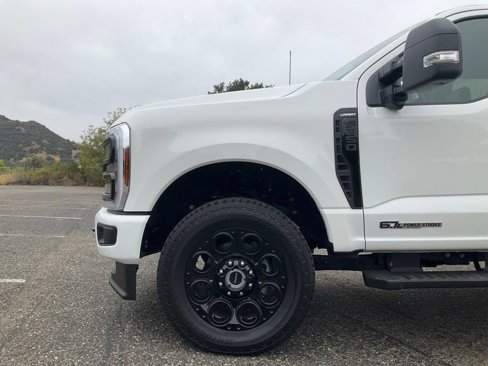 Used 2025 Ford F350 Lariat w/ Black Appearance Package image 10