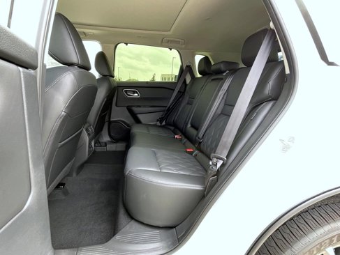 New 2026 Nissan Rogue Platinum image 12