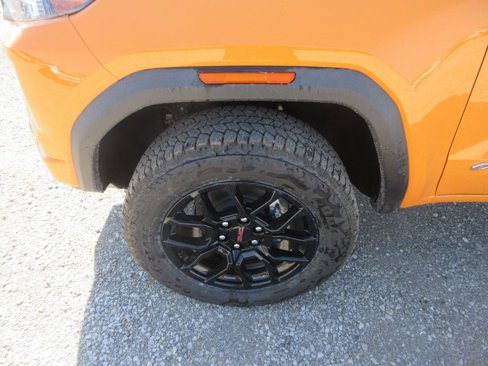 New 2026 GMC Canyon AT4 w/ Technology Plus Package image 11