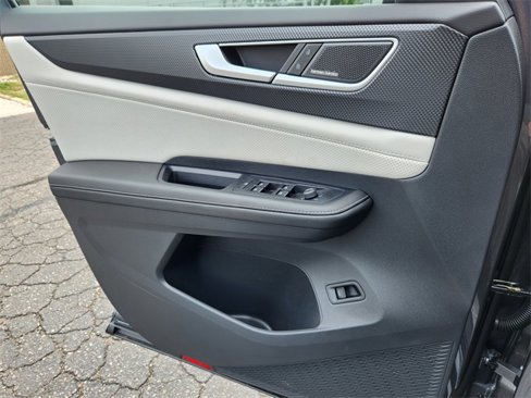 New 2025 Volkswagen Atlas Cross Sport SEL Premium R-Line image 22