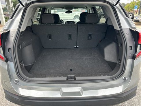 Used 2024 GMC Terrain SLE image 8
