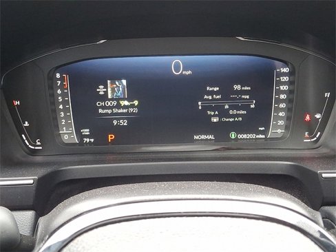 Used 2025 Honda Pilot Elite image 18