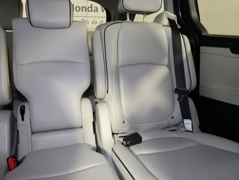 New 2026 Honda Odyssey Touring image 12