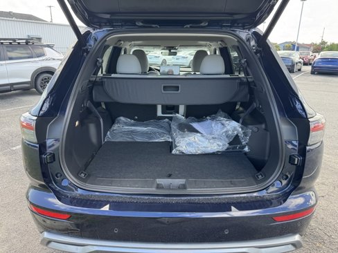 New 2025 Mitsubishi Outlander SE image 35