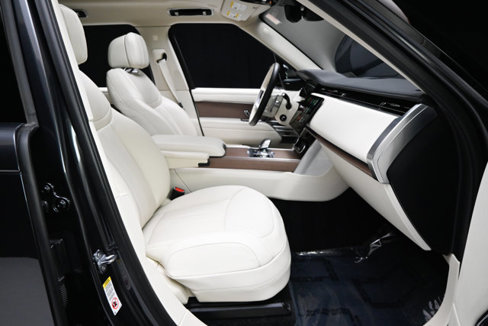 Used 2023 Land Rover Range Rover SE image 58