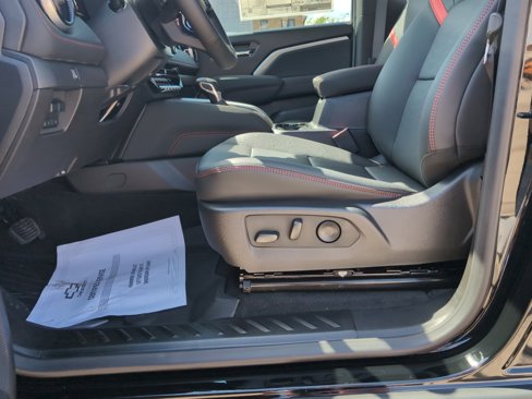 New 2025 Chevrolet Colorado Z71 w/ Technology Package image 30