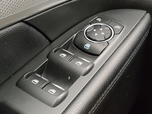 Used 2017 Ford Explorer XLT image 27