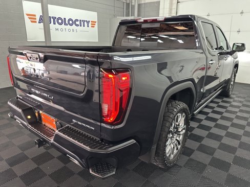 Used 2024 GMC Sierra 1500 Denali Ultimate image 9