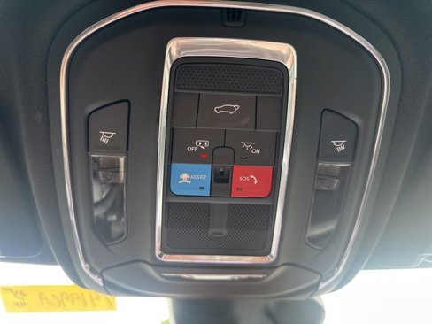 Used 2024 Jeep Grand Cherokee Limited image 39
