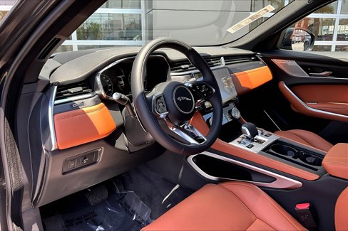 New 2026 Jaguar F-PACE R-Dynamic S image 6