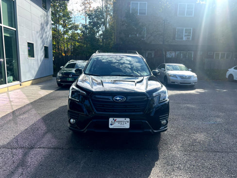 Used 2022 Subaru Forester Limited image 8