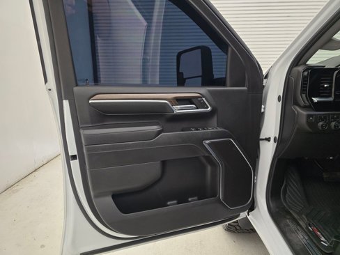 Used 2024 Chevrolet Silverado 2500 LT image 39