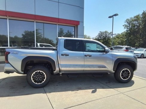 New 2025 Toyota Tacoma TRD Off-Road image 9