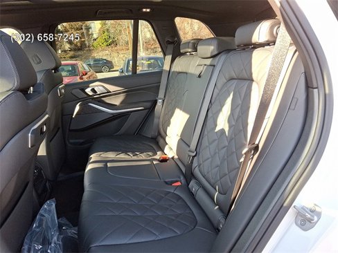 Used 2025 BMW X5 xDrive40i w/ Premium Package image 9
