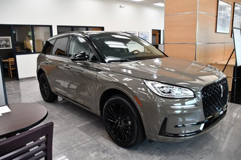 New 2025 Lincoln Corsair Reserve w/ Jet Appearance Package image 6