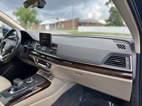 Used 2018 Audi Q5 2.0T Premium w/ Convenience Package image 9