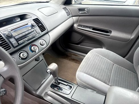 Used 2005 Toyota Camry LE image 13