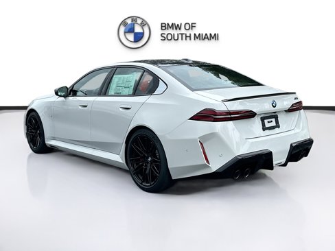 New 2026 BMW M5 w/ Carbon Package image 4