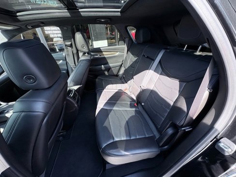 Used 2020 Cadillac XT5 Sportv w/ Platinum Package image 14