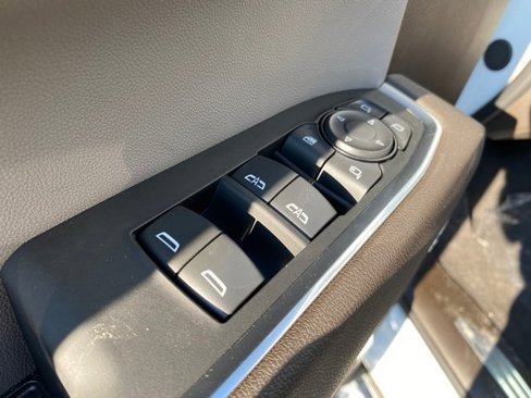 New 2026 GMC Sierra 1500 SLT w/ SLT Premium Plus Package image 17
